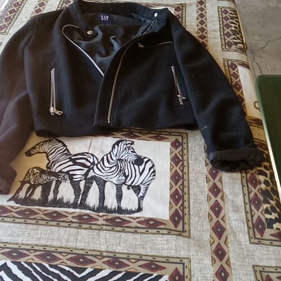 BLACK  GAP  JACKET - Picture 3 of 8